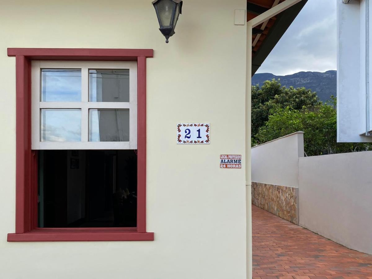 Casa No Centro Historico De Catas Altas Villa Buitenkant foto