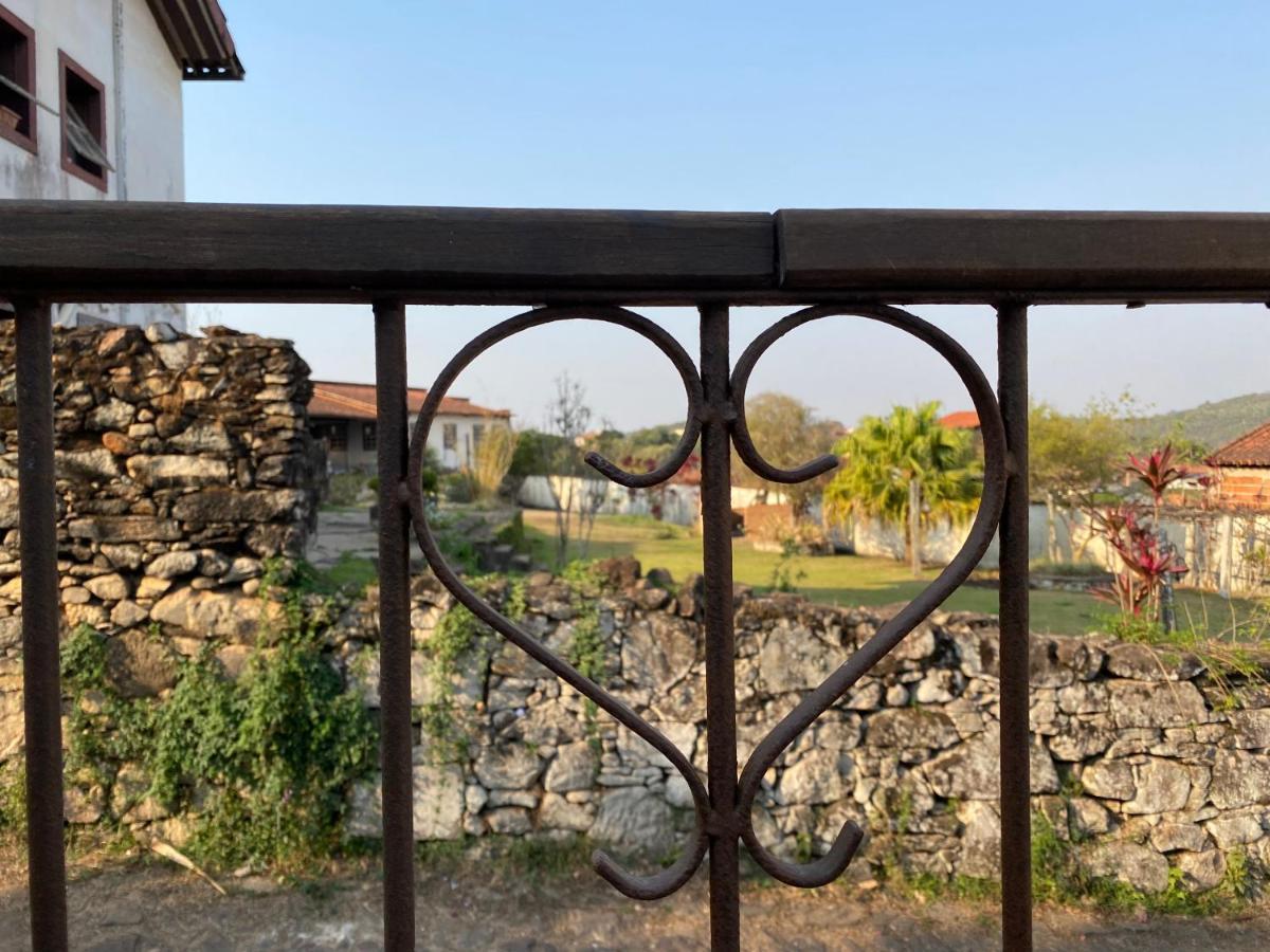 Casa No Centro Historico De Catas Altas Villa Buitenkant foto